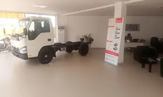SHOWROOM ISUZU